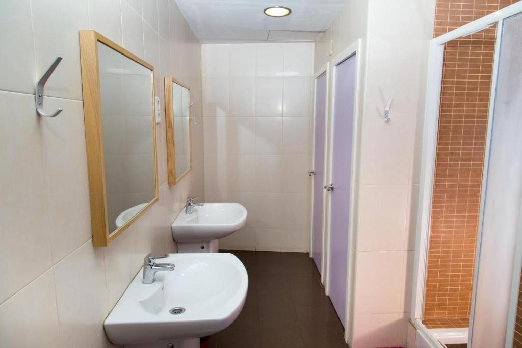 Quadruple Room with Shared Bathroom,1488946939:JPEG